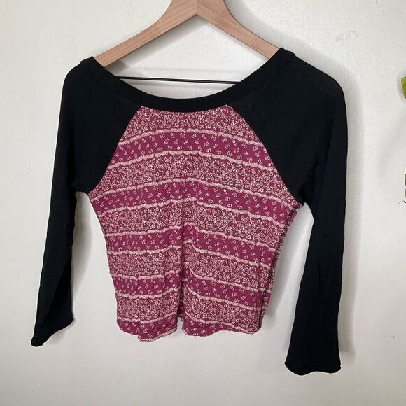 We The Free V Neckline Shirt - Picture 2 of 4